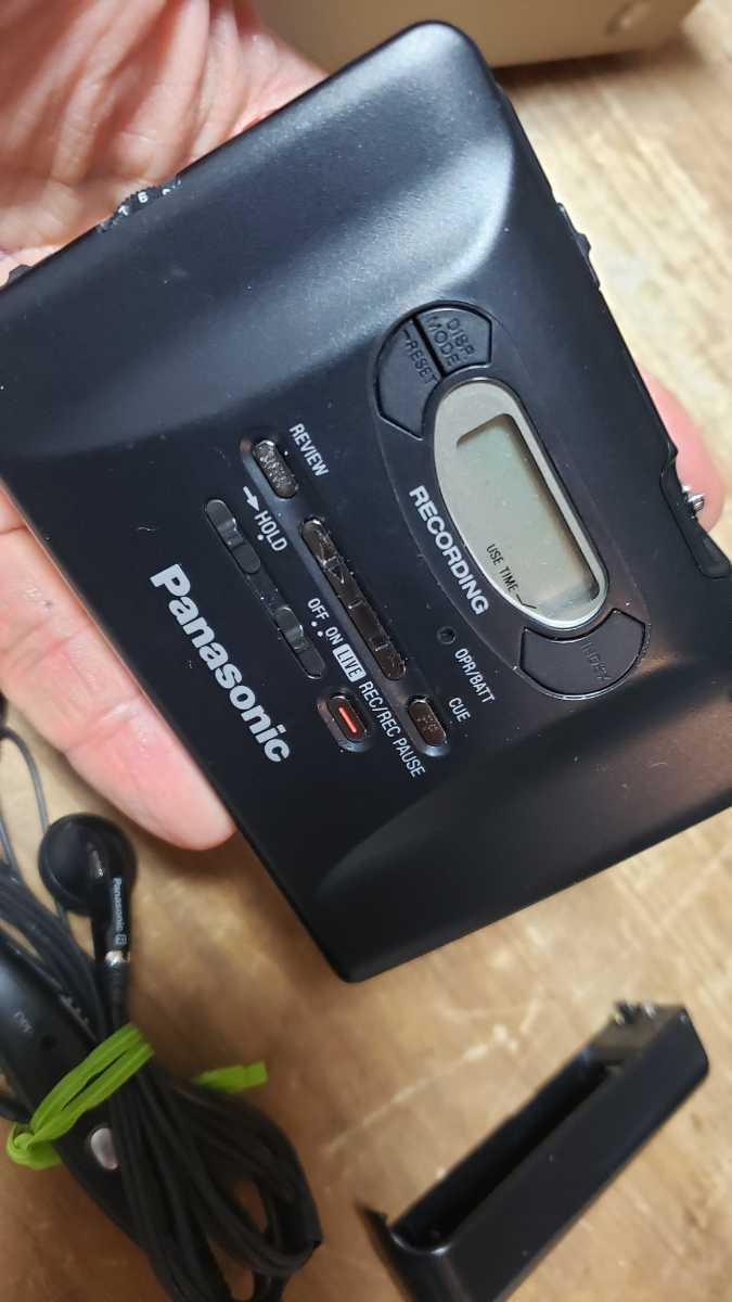 Panasonic パナソニック RQ-S90R ポータブルカセットプレーヤー 通電確認済み ジャンク品_画像3