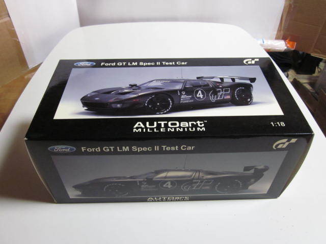 フォードGT LMSpecⅡ テストカー1/18オートアート未使用品(送料無料