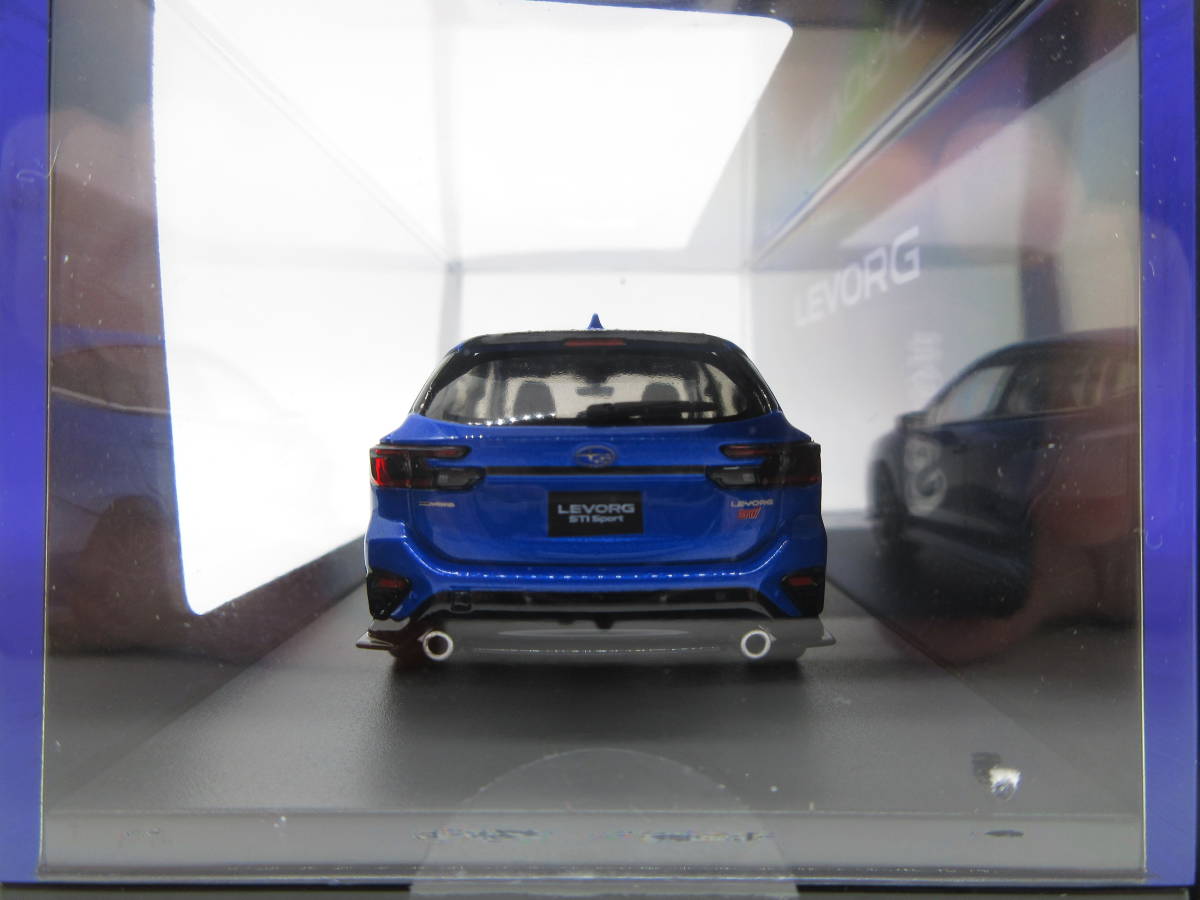 1/43 スバル ディーラー特注 新型レヴォーグ STI performance 2020年モデル 成約記念品 非売品 ミニカー　WRブルー・パール_画像3