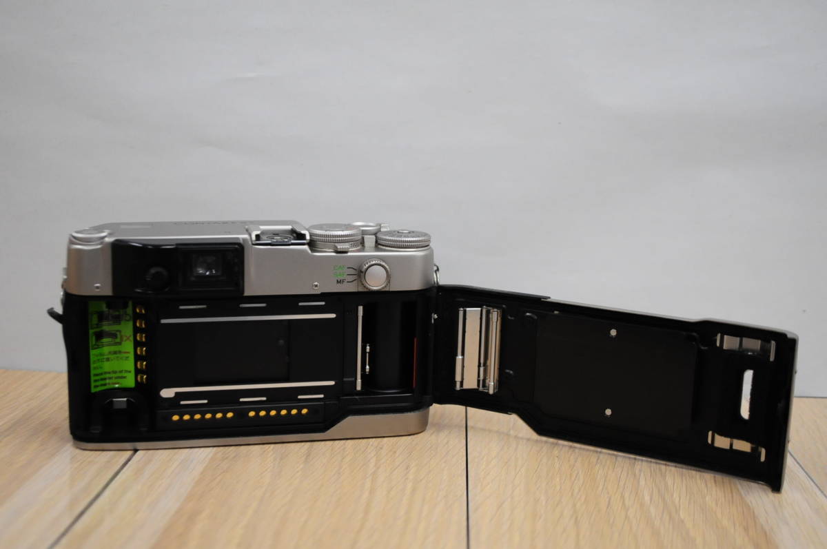 超美品 コンタックス Contax G2 ボディ ファインダー内カビ・クモリなし 通電・シャッター動作音確認済み 9