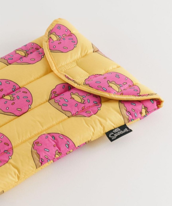 BAGGU baguu 13インチ PCケース シンプソンズ ドーナツ|Yahoo BAGGU baguu 13インチ PCケース シンプソンズ ドーナツ|Yahoo