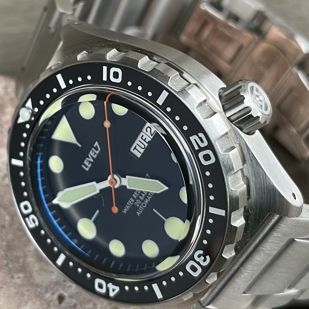 日本製 ハンドメイドの腕時計 20気圧防水 自動巻き SEIKO NH36 サファイアトップハット風防 316Lステンレス 腕時計 LEVEL7_画像3