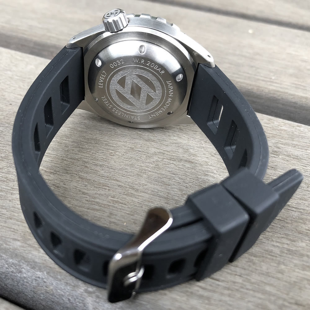 日本製 ハンドメイドの腕時計 20気圧防水 自動巻き SEIKO NH36 サファイアトップハット風防 316Lステンレス 腕時計 LEVEL7_画像8