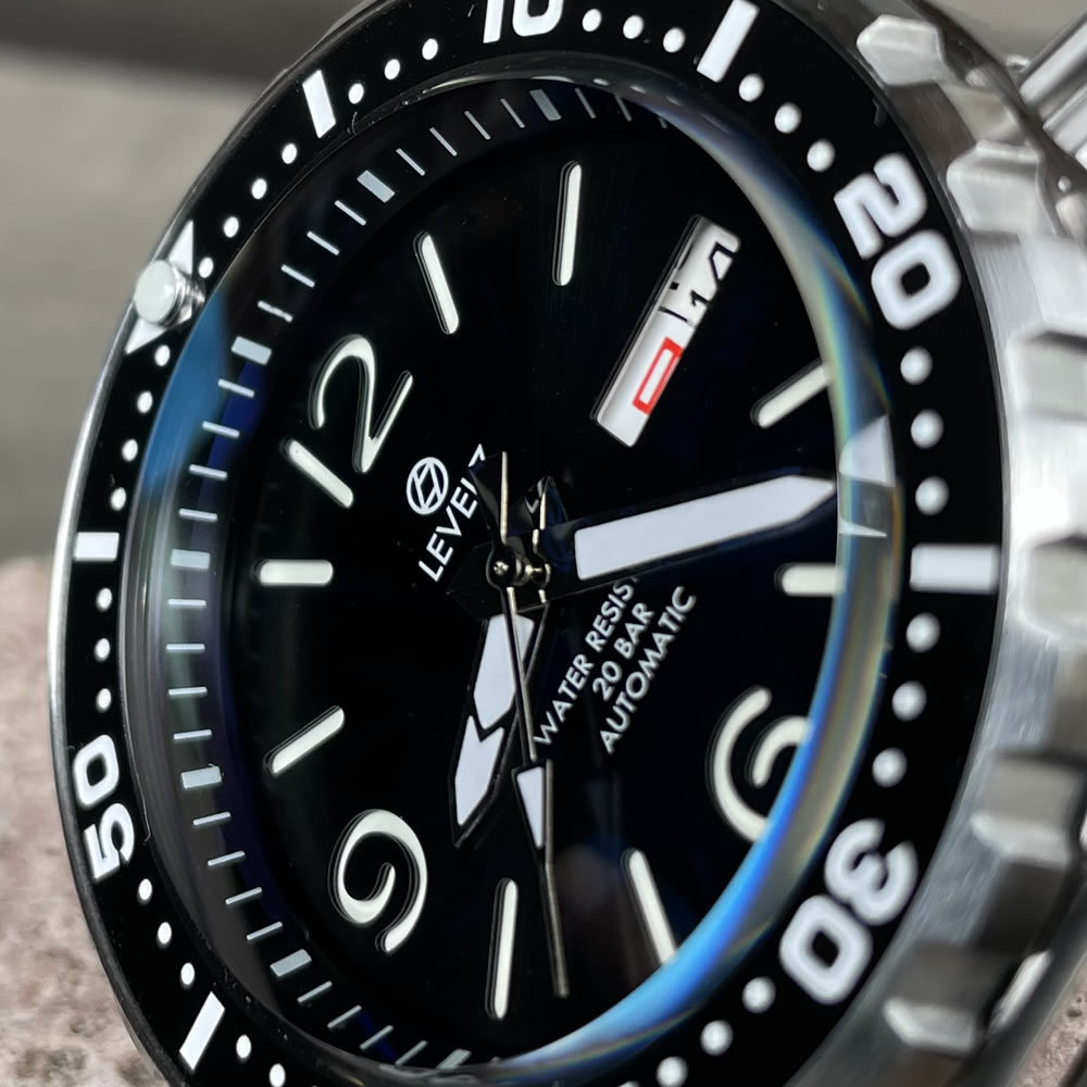 日本製 ハンドメイドの腕時計 20気圧防水 自動巻き SEIKO NH36 サファイアダブルドーム風防 316Lステンレス 腕時計 LEVEL7_画像4