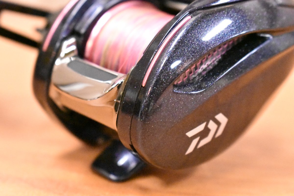 【程度良好品】ダイワ 17 紅牙 TW 4.9L-RM 左 DAIWA KOHGA ベイトリール オフショア タイラバ マダイ (KKR_O1）_画像4