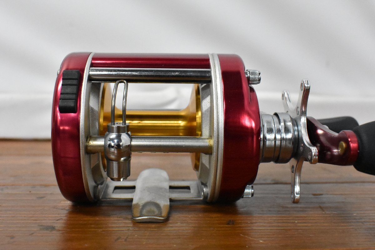美品☆】US ダイワ ミリオネア クラシック 300L daiwa 美品☆】US ダイワ ミリオネア クラシック 300L daiwa