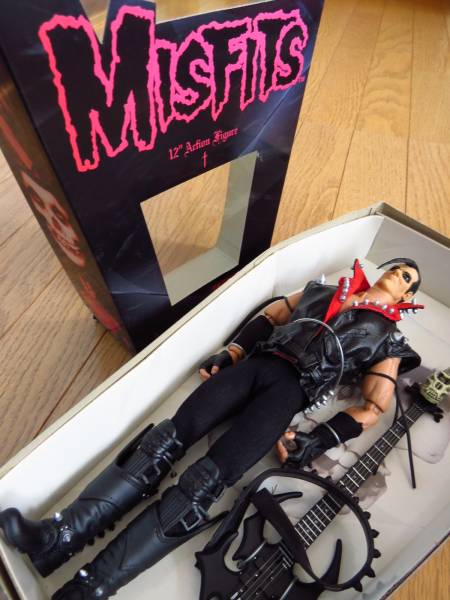 ミスフィッツ 12インチフィギュアジェリーとドイル2体セットMISFIITS ミスフィッツ 12インチフィギュアジェリーとドイル2体セット