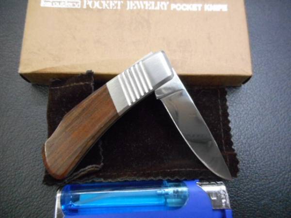 14000円 ナイフ 小さな折り畳 KAI CUT ミラーブレードにウッド 14000円 ナイフ 小さな折り畳 KAI CUT ミラーブレードにウッド