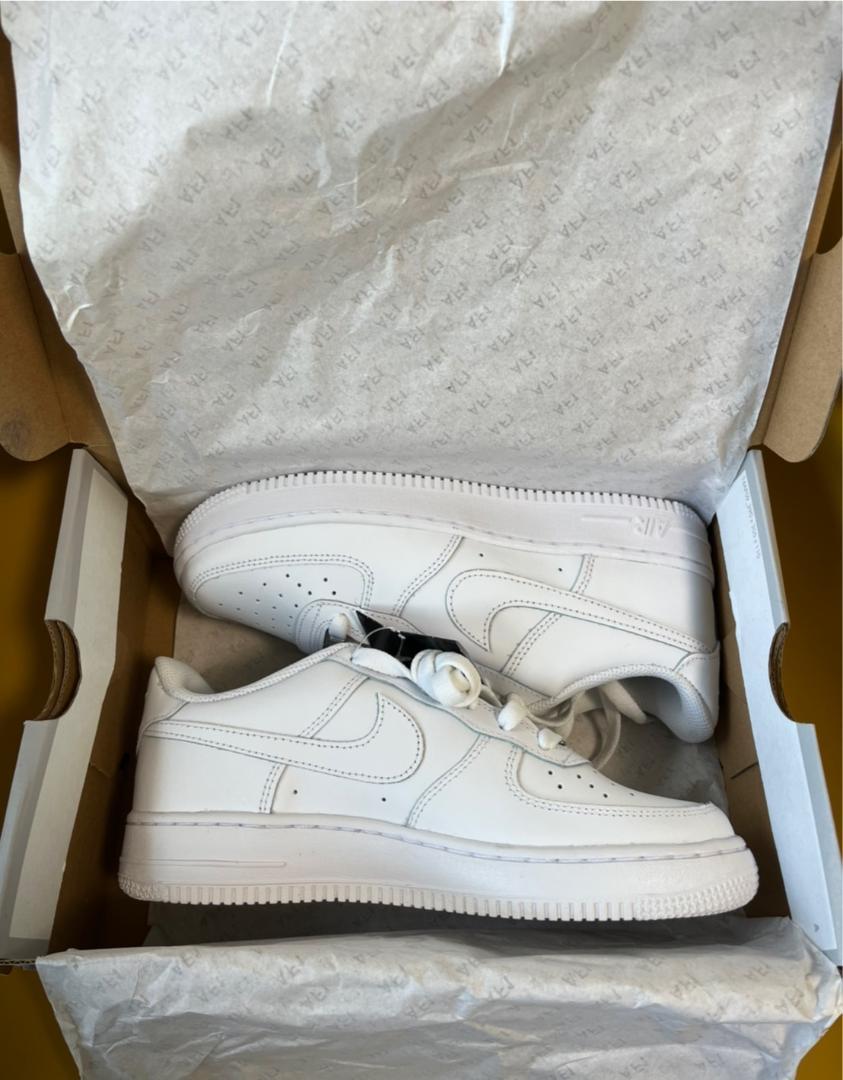 ☆送料込み!!!☆新品 ナイキ エアフォース1 NIKE AIR FORCE 1 LE GS