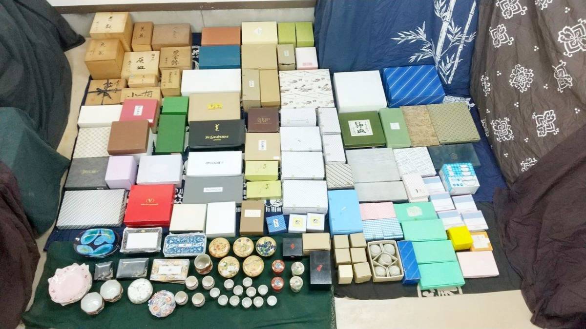 大量まとめてセット桐箱・紙箱計98箱バラ計72個共箱など有田焼九谷焼