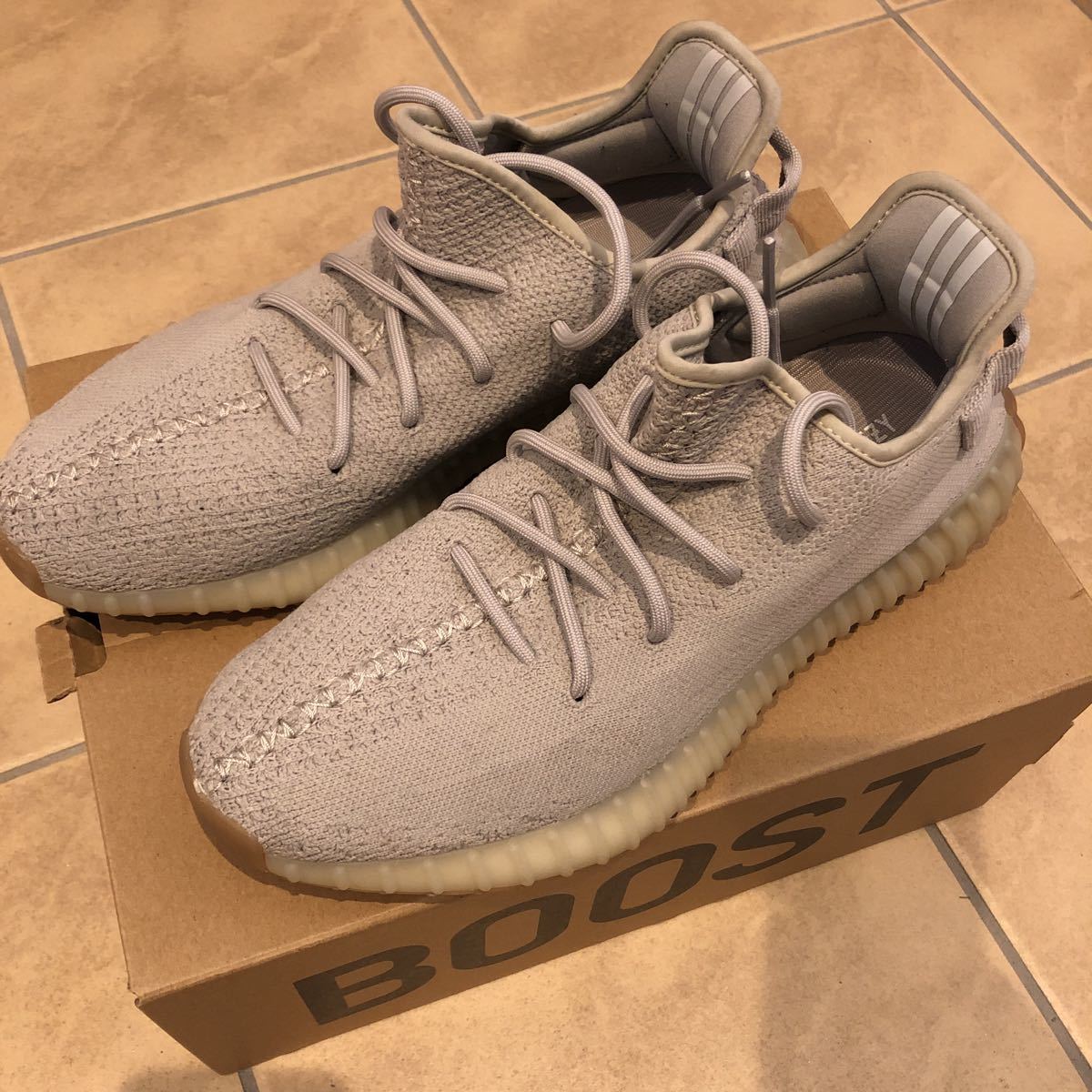 正規通販】 [28.5cm]adidas YEEZY セサミ イージーブースト アディダス