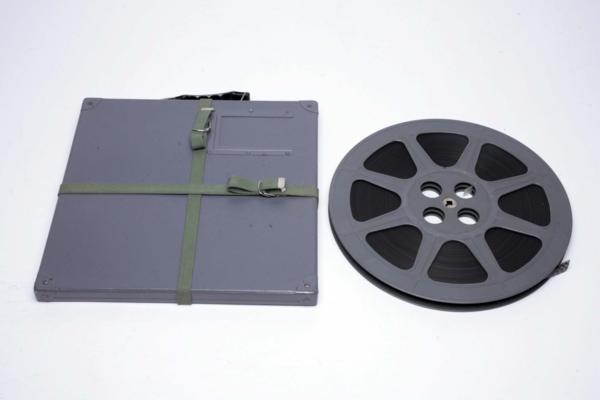 超高品質で人気の 白黒映画 16ミリ 16mm アメリカ製 ※ ポルノ? 1800ft 内容不明 8ミリ 超高品質で人気の 白黒映画 16ミリ 16mm アメリカ製 ※ ポルノ? 1800ft 内容不明 8ミリ