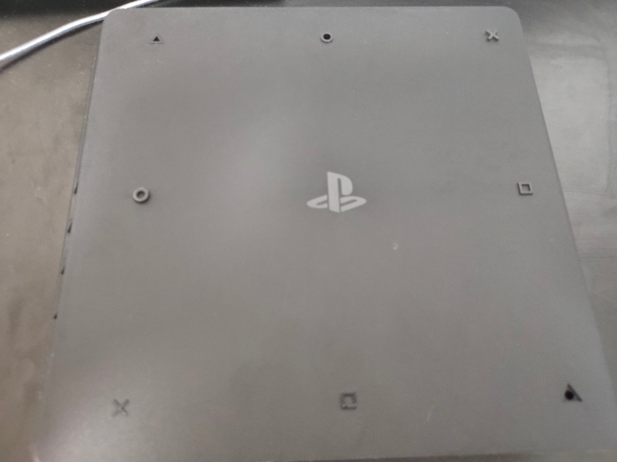 PlayStation4  PS4本体 500GB 純正コントローラ、複数ソフト付き