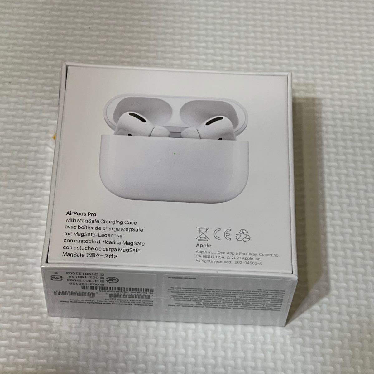 Apple純正】AirPods Pro MagSafe対応(MLWK3J/A)ワイヤレス