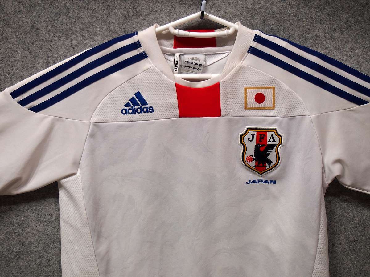 Paypayフリマ アディダス Adidas サッカー フットサル 日本代表 ユニフォーム 普段着 半袖 サイズ 160 カラー 写真参照