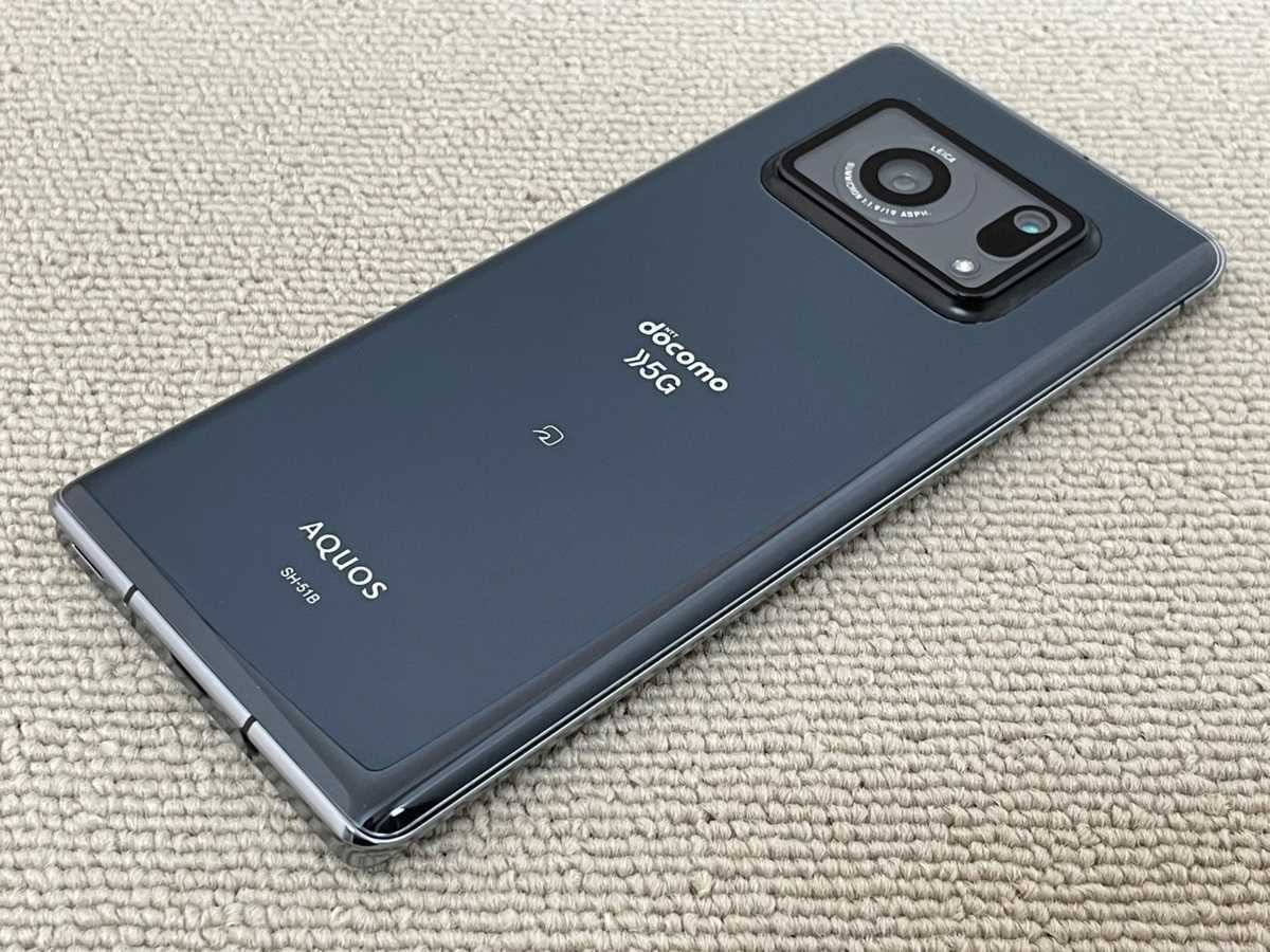AQUOS R6 SH-51B ドコモ版(シャープ製) ブラック 美品 SIMロック解除