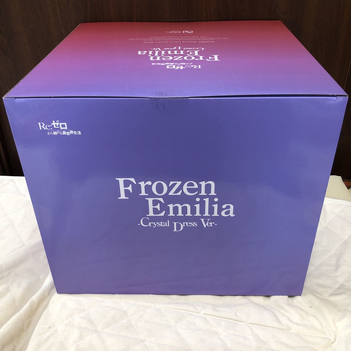 渋谷スクランブルフィギュア 氷結のエミリア -Crystal Dress Ver- 新品