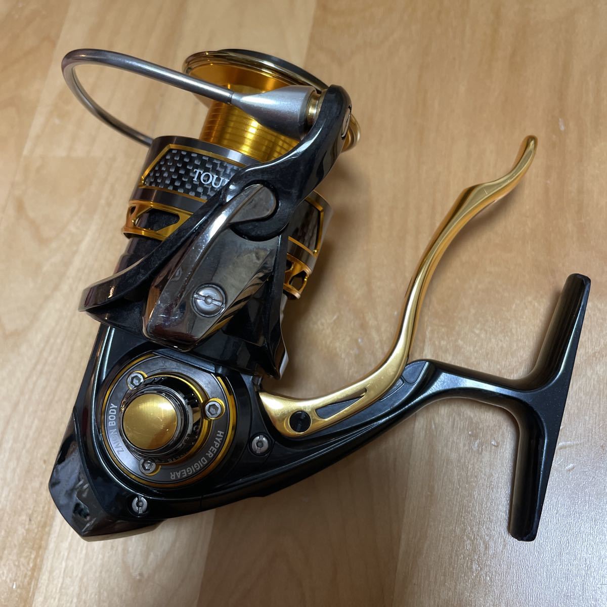 Daiwa 15トーナメントISO 3000H ハンドルアーム ハンドル無し。 bpbd