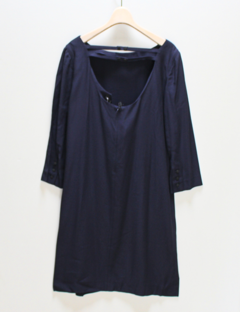 《TARA JARMON タラジャーモン》新品 定価58,300円 ブルガリア製 上質レーヨン使用 上品デザインワンピース 38(M) A6155