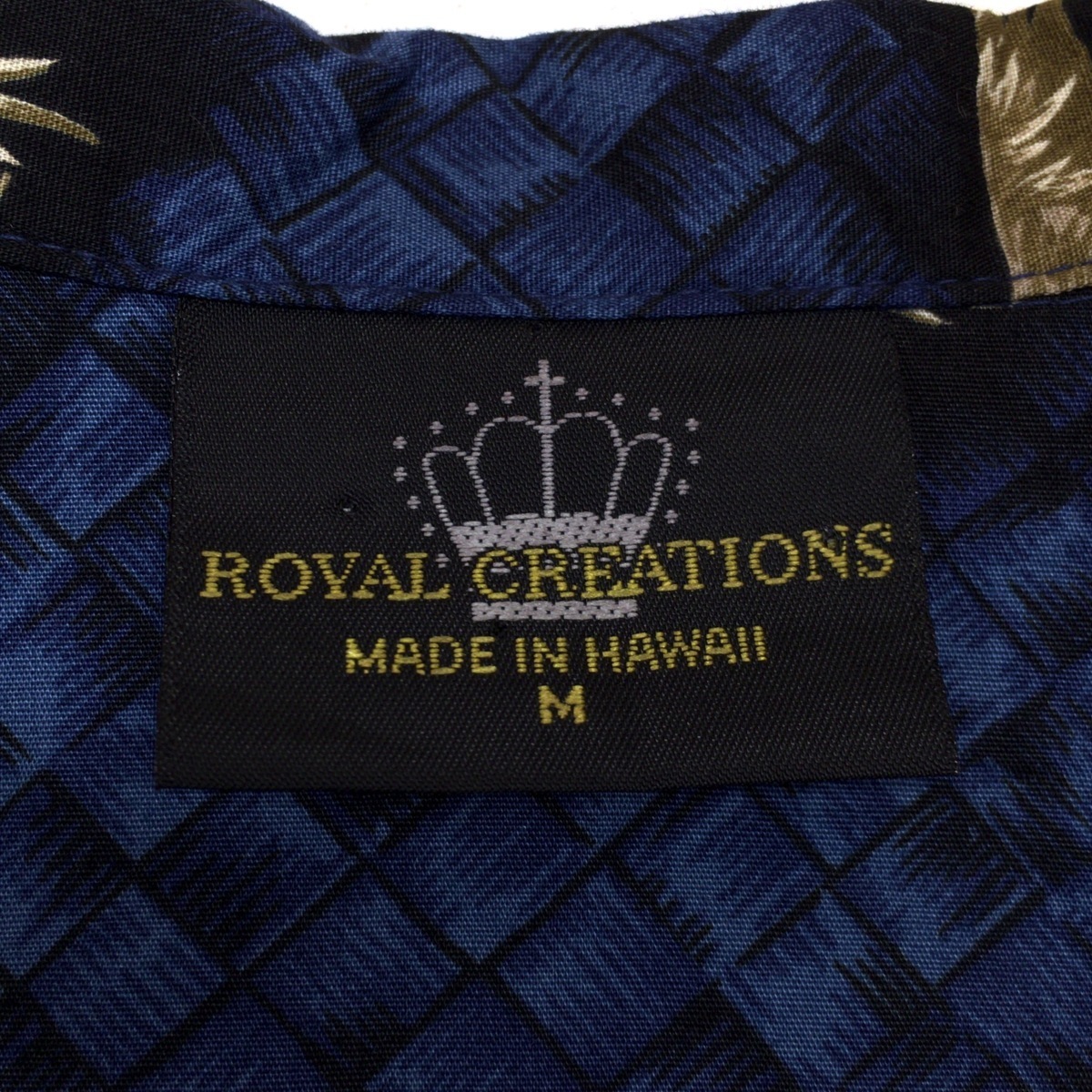 美品 ハワイ製 ROYAL CREATIONS アロハシャツ M(JP:L相当) ネイビー × ヤシの木 半袖 メンズ 古着_画像3