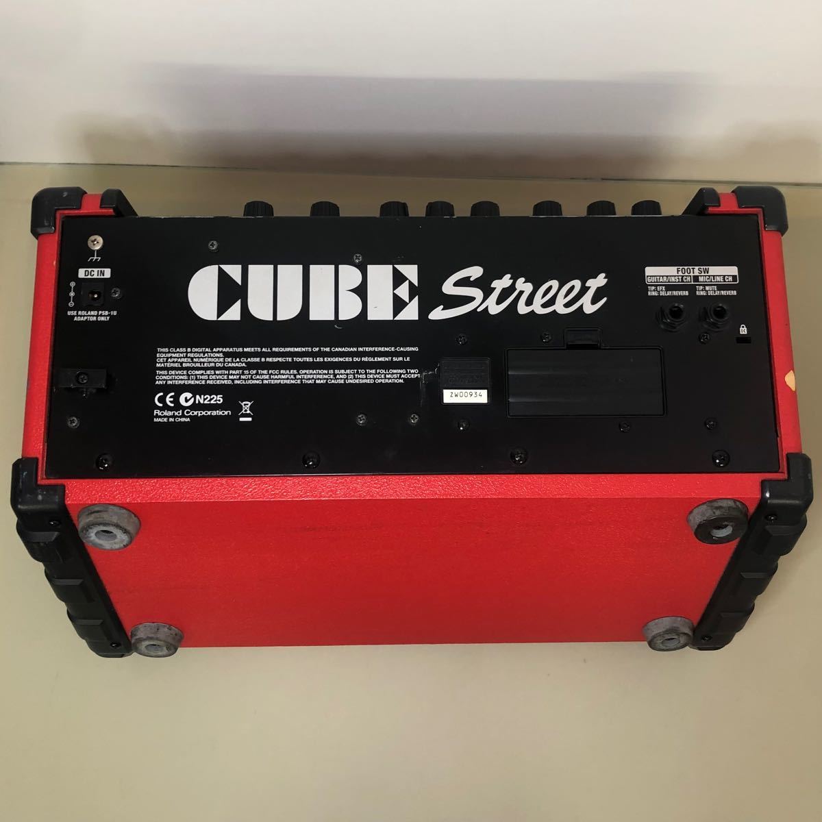 CUBE Street RED レッド アンプ 路上ライブ コード 電池付き CUBE Street RED レッド アンプ 路上ライブ コード 電池付き