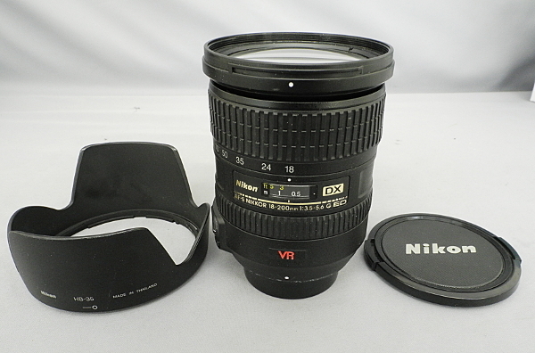 ニコン　Nikon　中古品　AF-S 18－200ｍｍ　ｆ3.5－56 G ＥＤ ＶＲ HB－35 フード_画像1