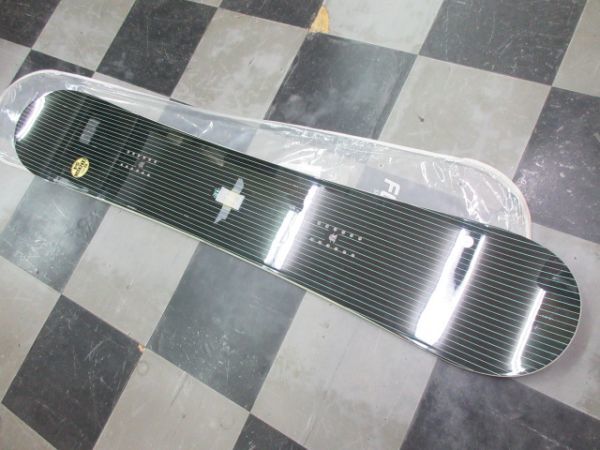 oa2165/【配送方法要確認】美品 スノーボード FORUM 板 Ltd154 長期