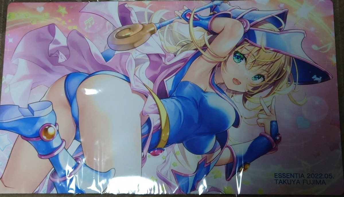 ブラックマジシャンガール スリーブ プレイマット ESSENTIA 藤真拓哉