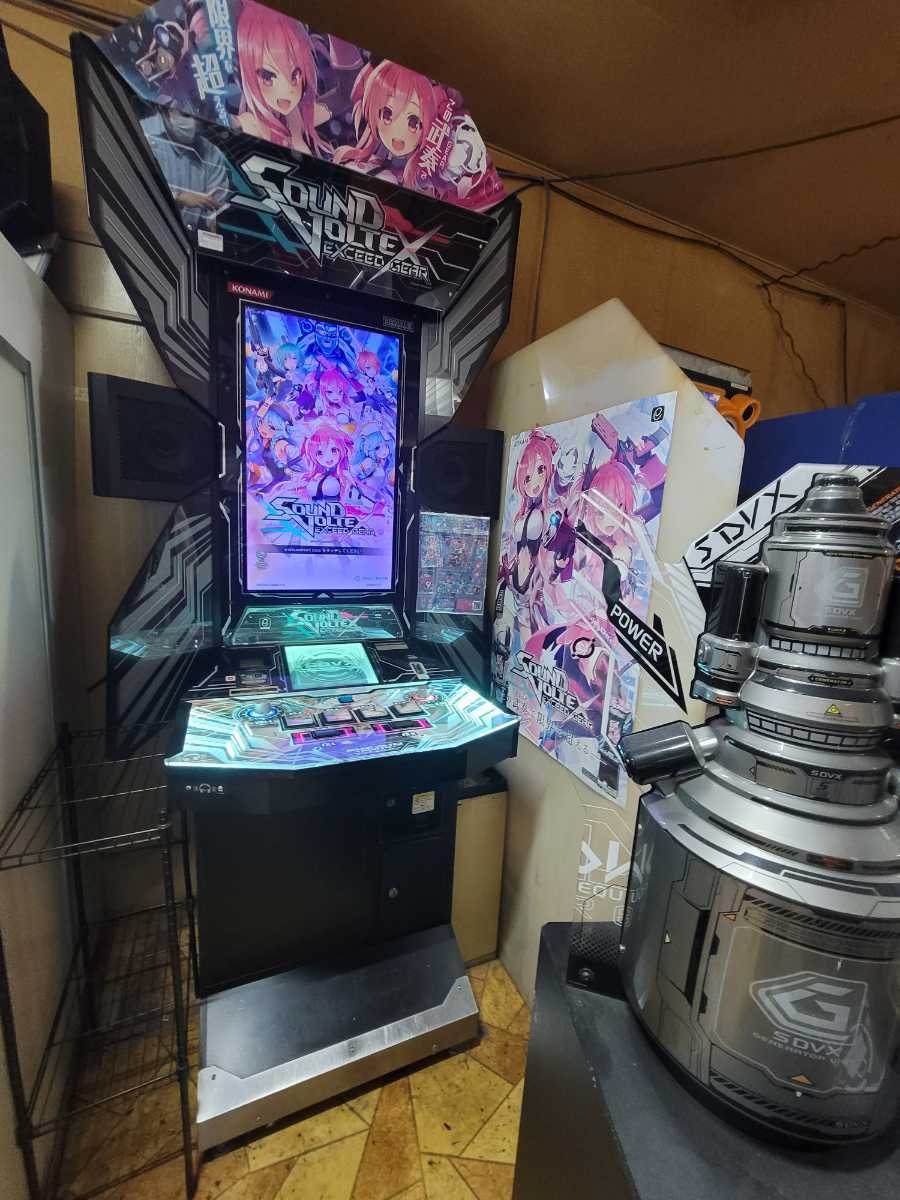 サウンドボルテックス 筐体とプリンター? コナミ ボルテ サウンドボルテックス 筐体とプリンター? コナミ ボルテ