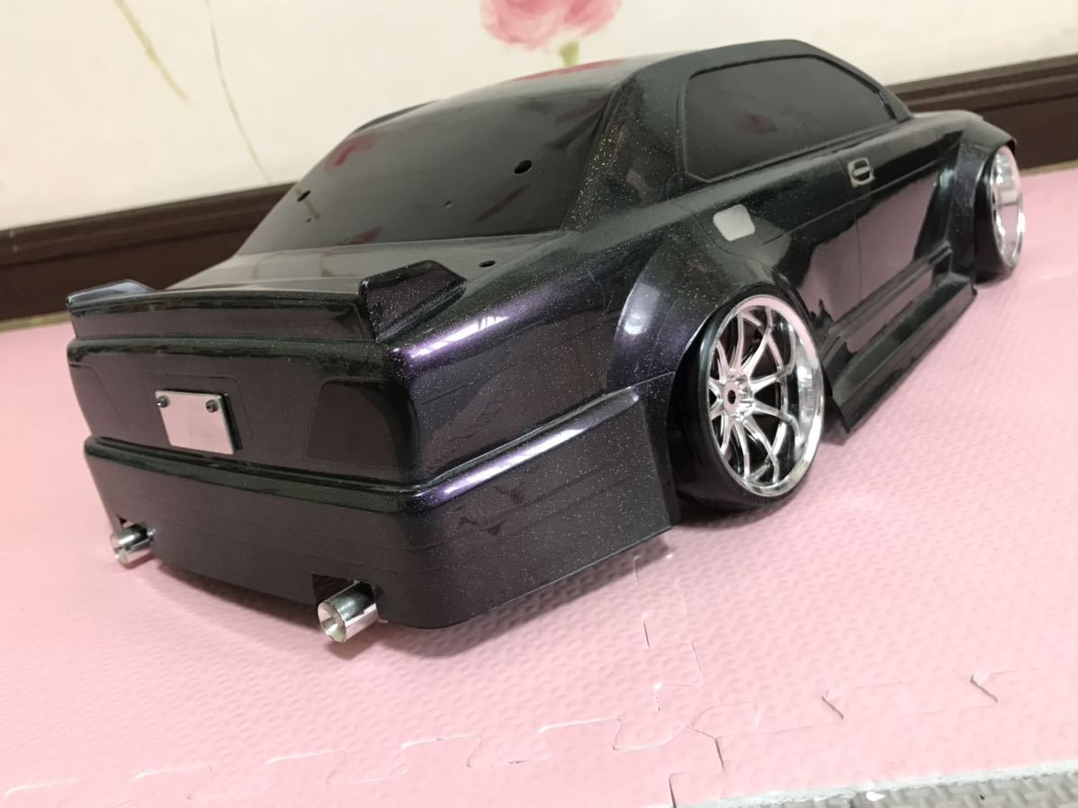 送料無料 1/10 日産 シーマ Y32 VIPカー LED付き ラジコン 送料無料 1/10 日産 シーマ Y32 VIPカー LED付き ラジコン