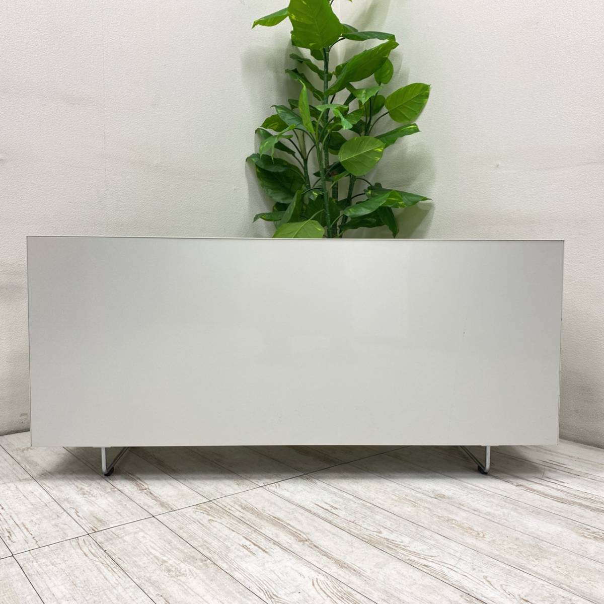 Yahoo!オークション - 送料無料 Cassina ixc.LOTUS 2x3door Yahoo!オークション - 送料無料 Cassina ixc.LOTUS 2x3door