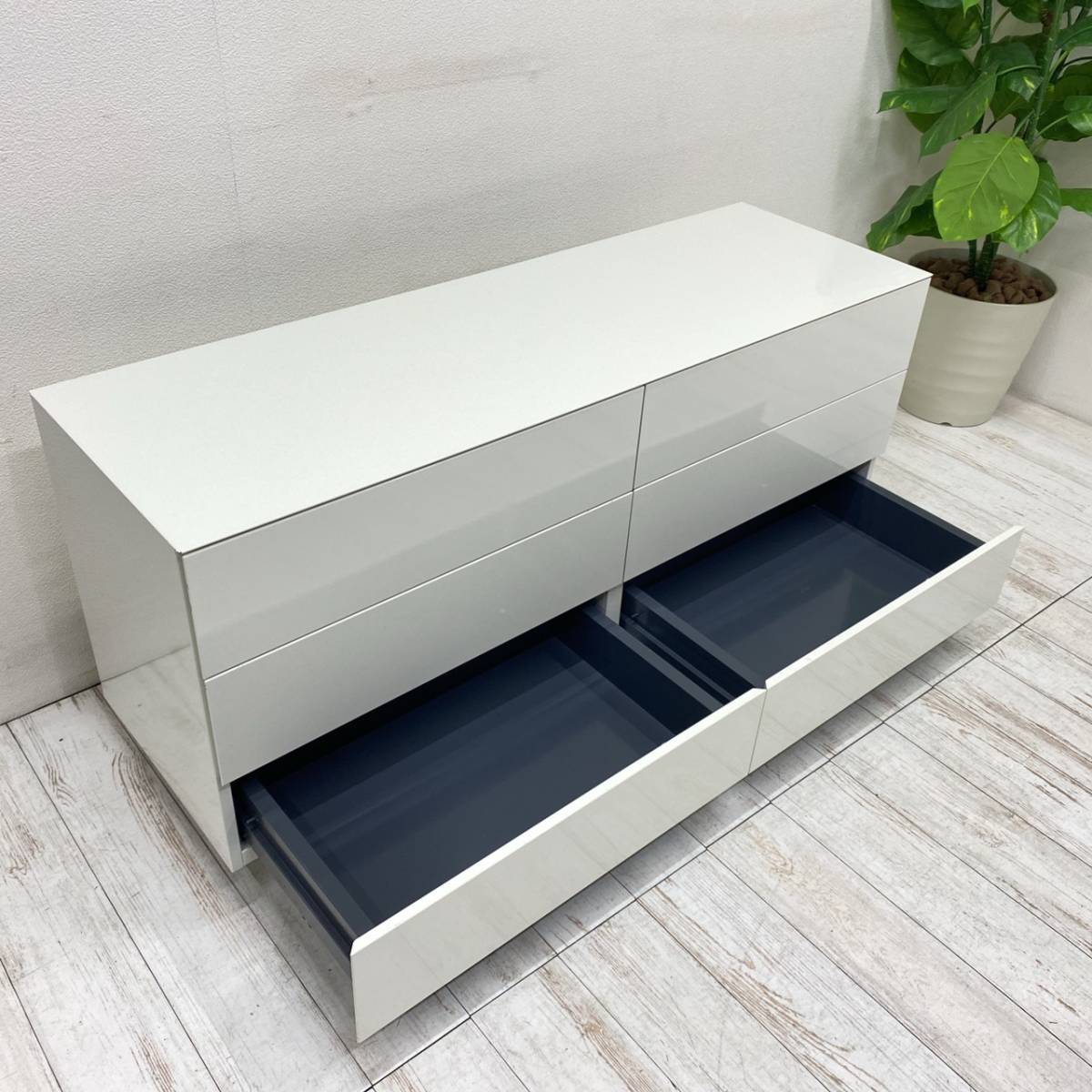 Yahoo!オークション - 送料無料 Cassina ixc.LOTUS 2x3door Yahoo!オークション - 送料無料 Cassina ixc.LOTUS 2x3door