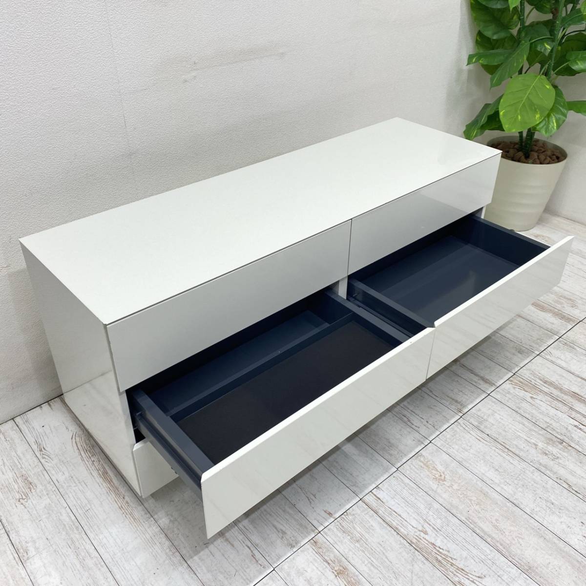Yahoo!オークション - 送料無料 Cassina ixc.LOTUS 2x3door Yahoo!オークション - 送料無料 Cassina ixc.LOTUS 2x3door