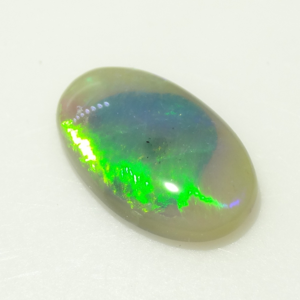 [ прекрасный товар /gilali flash . цвет ] натуральный black opal Aurora . цвет 0.86ct разрозненный [ подсветка гребень производство ] номер товара :1904014
