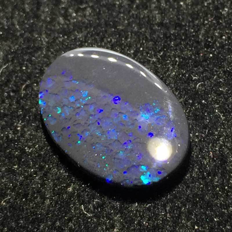 定番のお歳暮 黒母岩 2.390ct ルース 天然ブラックオパール 美品