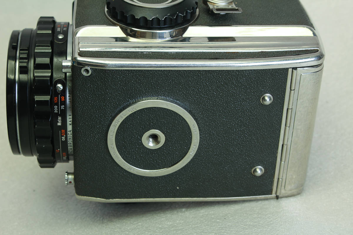 送料無料。中古。ZENZA BRONICA/ゼンザ ブロニカ MODEL C ボディ+レンズ NIKKOR-P 1:2.8 f=75mm 中判フィルムカメラ　6x6_画像5