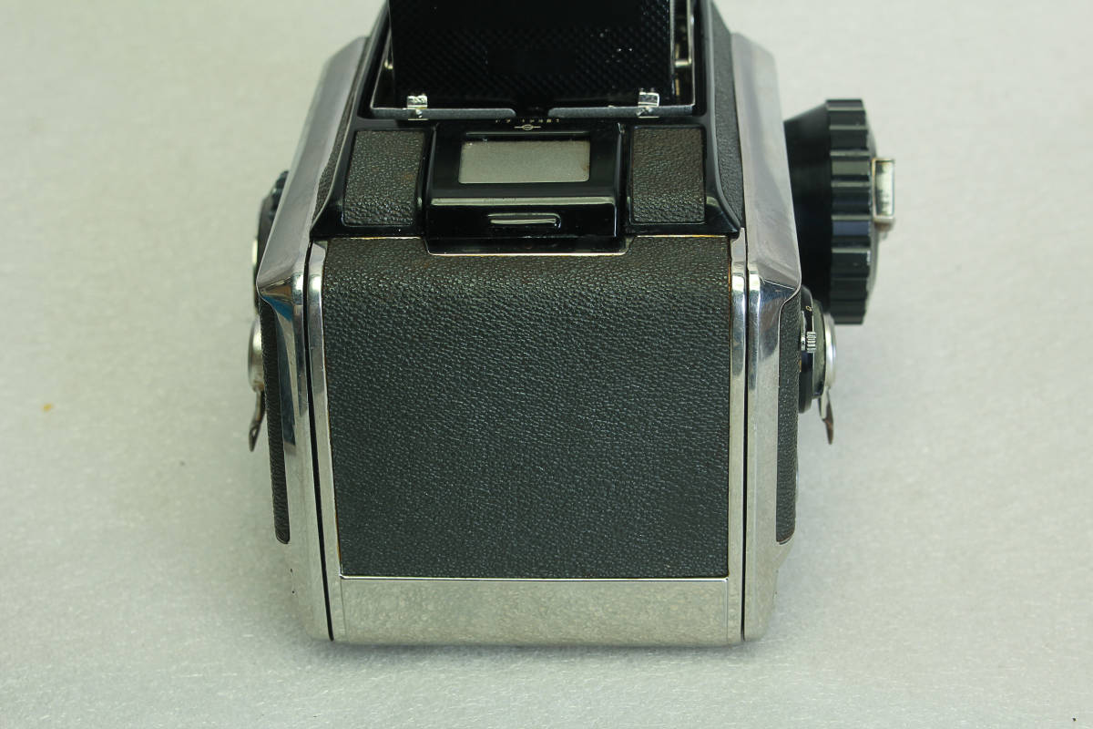 送料無料。中古。ZENZA BRONICA/ゼンザ ブロニカ MODEL C ボディ+レンズ NIKKOR-P 1:2.8 f=75mm 中判フィルムカメラ　6x6_画像3