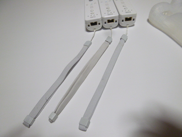 RSJ039《即日発送 送料無料 動作確認済》Wii リモコン　ストラップ　ジャケット　カバー　白　3個セット 任天堂 純正 RVL-003 コントローラ