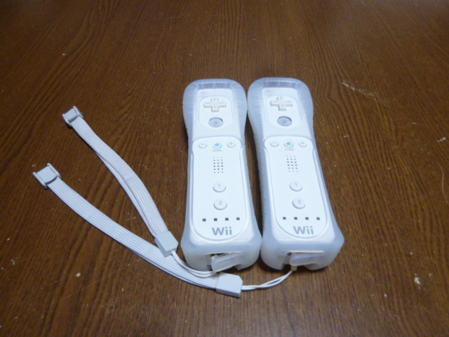 RSJ074《送料無料 即日発送 動作確認済》Wii　リモコン　ジャケット　ストラップ 2個セット　VL-003 任天堂 純正 白ホワイト コントローラ