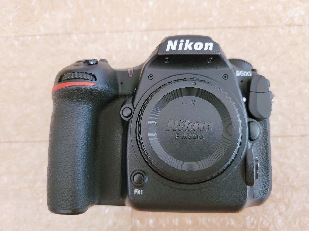 《 美品！》 Nikon ニコン D500ボディ＆充電バッテリー2個付き