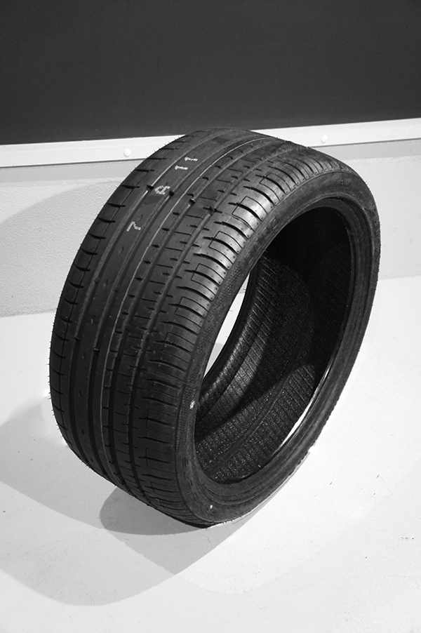 205/40R18 4本セット アクセレラ PHI-R accelera-