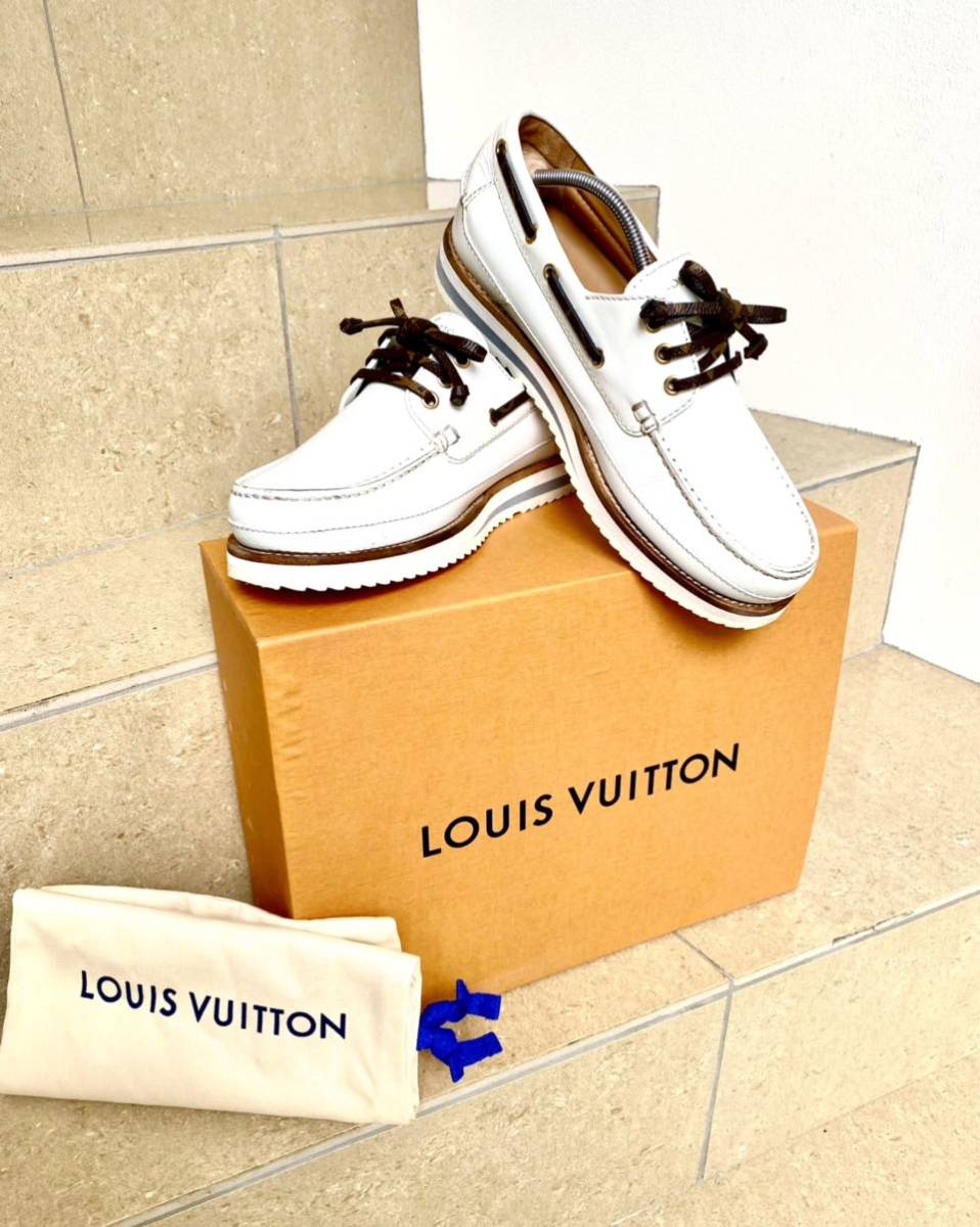 Louis Vuitton ルイヴィトン メンズデッキシューズ サイズ6 モノグラム柄の靴紐 本皮 ホワイト 男性用 売買されたオークション情報 Yahooの商品情報をアーカイブ公開 オークファン Aucfan Com Louis Vuitton ルイヴィトン メンズデッキシューズ サイズ6 モノグラム柄の靴紐 本皮 ホワイト 男性用 売買されたオークション情報 Yahooの商品情報をアーカイブ公開 オークファン Aucfan Com