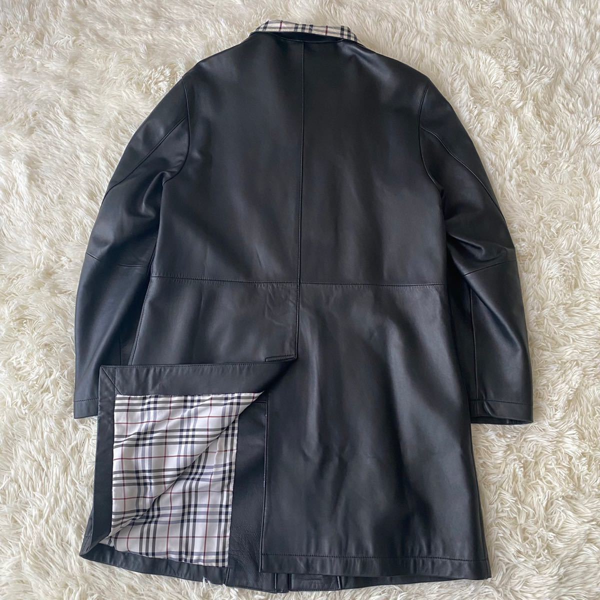 新品 超希少！ バーバリーブラックレーベル 【王者の風格】 BURBERRY BLACK LABEL レザーコート ラムレザー ノバチェック 黒 M相当_画像4