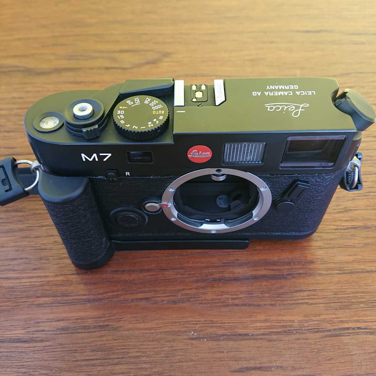 ⑪ LEICA CAMERA AG GERMANY M7 ライカM7 ブラック レンジファインダー フィルムカメラ ハンドグリップ14405付き 他多数出品中！
