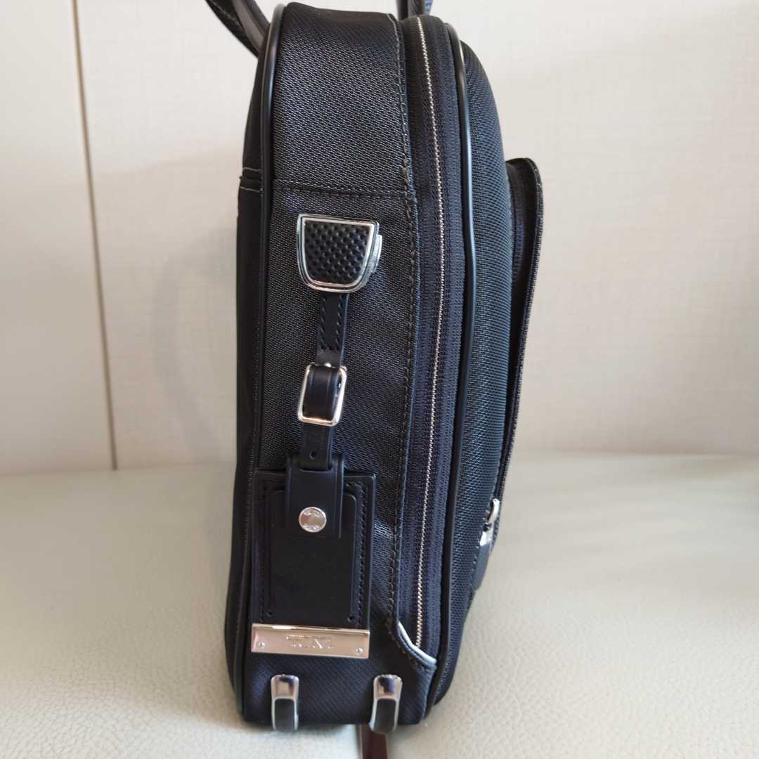 極美品】トゥミ TUMI サドラー ブリーフ アライブ ARRIVE 極美品】トゥミ TUMI サドラー ブリーフ アライブ ARRIVE