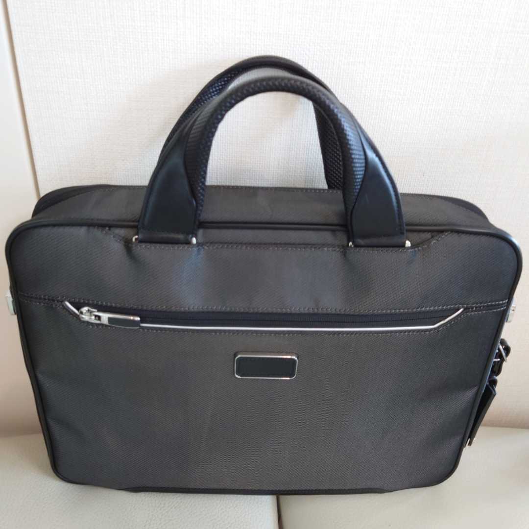 極美品】トゥミ TUMI サドラー ブリーフ アライブ ARRIVE 極美品】トゥミ TUMI サドラー ブリーフ アライブ ARRIVE