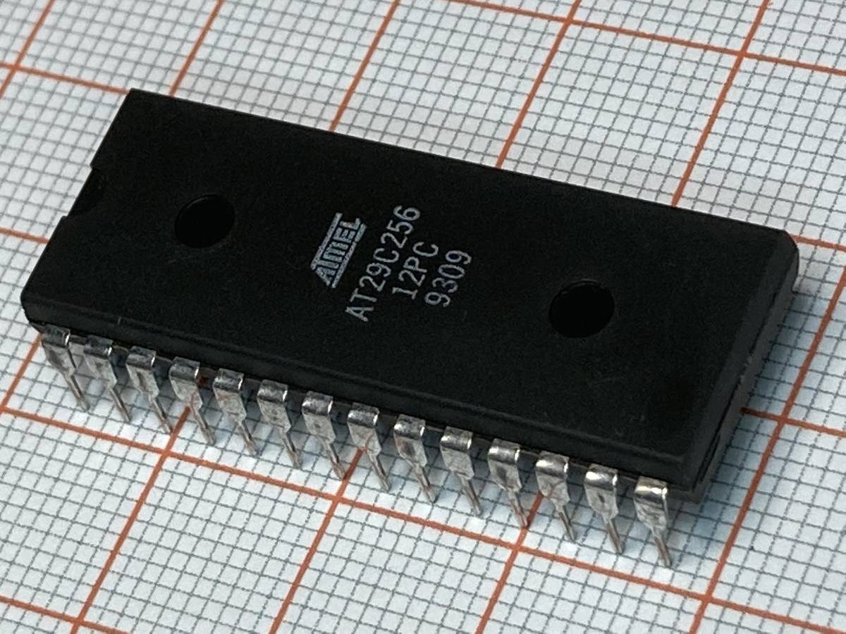 新品 ATMEL AT29C256-12PC EEPROM 256kbit DIP アトメル Microchip マイクロチップ 電子部品_画像1