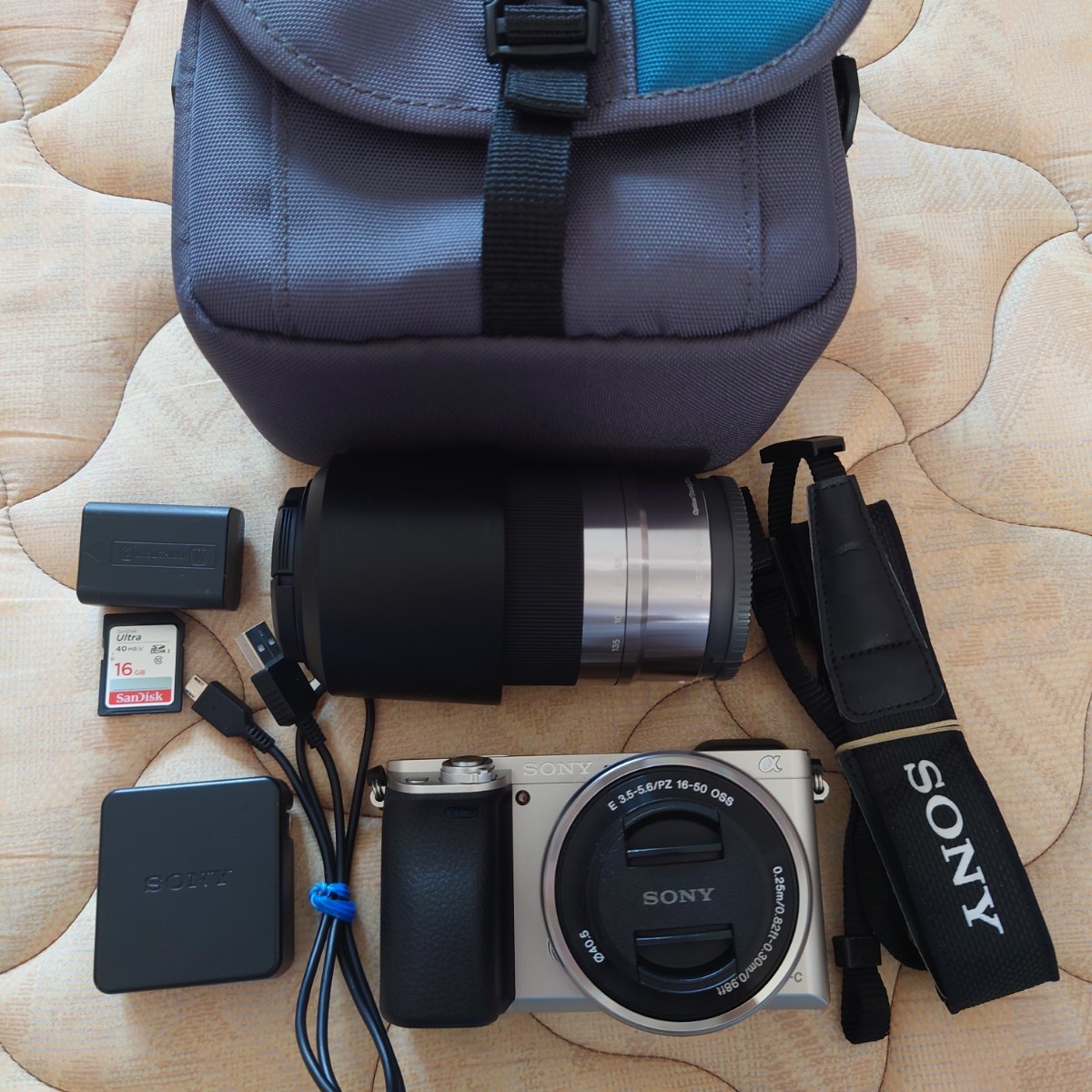 訳あり SONY α6000 ダブルズームレンズキット - ミラーレス一眼カメラ 純正ストア SONY a6000 ミラーレス レンズキット デジタルカメラ