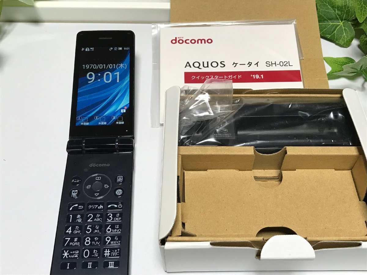 SIMフリー ドコモ SH-02L シャープ製 ブラック 利用制限〇 AQUOS ケータイ 卓上ホルダとガイドあり　中古　Y209