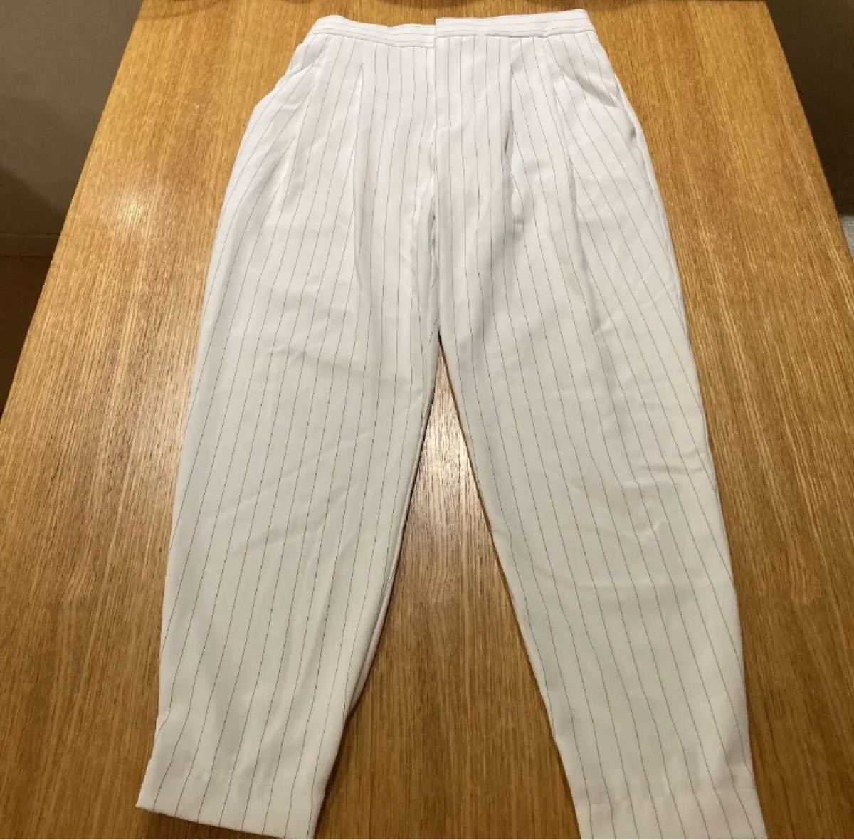 UNIQLO　ホワイト　白色　ストライプパンツ　ズボン　Sサイズ☆レディース